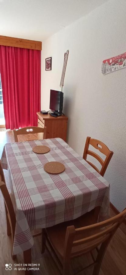 Studio Chamrousse 1700 Pour 4 Personnes - Au Calme - Avec Wifi Ngoại thất bức ảnh